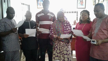 (L-r): Emma Okonji - ThisDay (chairman) Chike Onwuegbuchi -Nigeria CommunicationsWeek (vice chairman) Justus Adejumoh -Business Hallmark (Sec. GEN.) Nahimah Ajikanle Nurudeen- APnews(Ass. Sec. Gen.) Florence Onuegbu -NAN (Treasurer) Nwankwo Chidiebere -eBusiness Life (Fin. Sec.) being sworn in as the new executives, Nigeria Information Technology Reporters' Association (NITRA) on Friday.